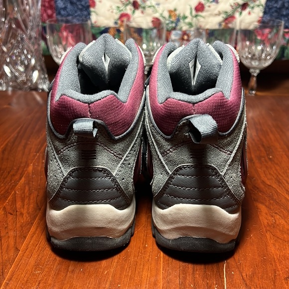 Lands End woman’s Leather/Suede Water-Proof Hiking Boots Size 7.5B - Picture 5 of 10